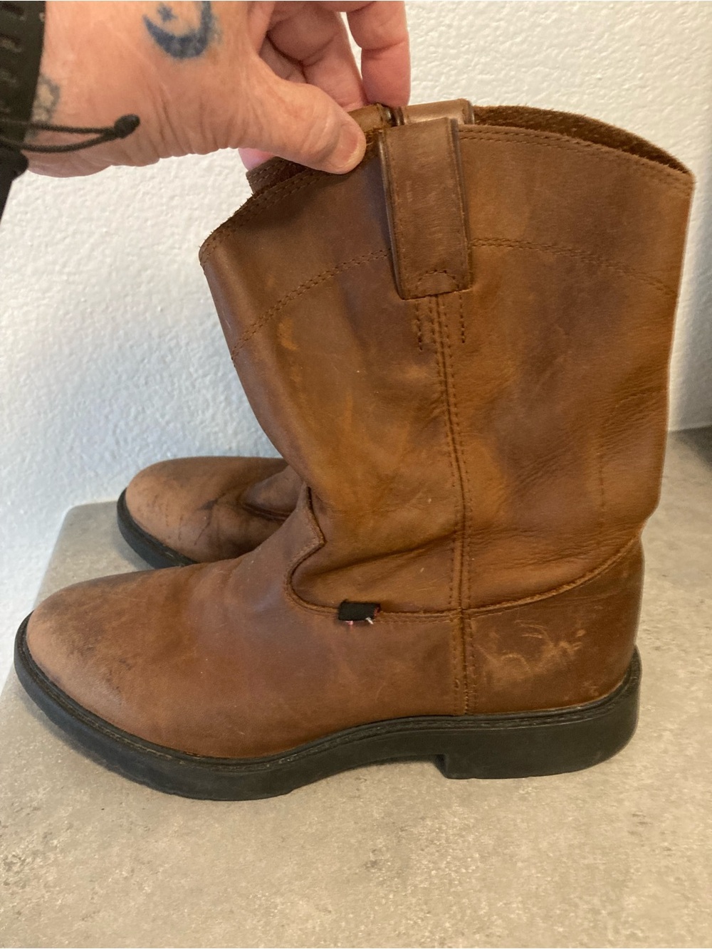 Justin Distressed Work Boot - Picture 4 of 10